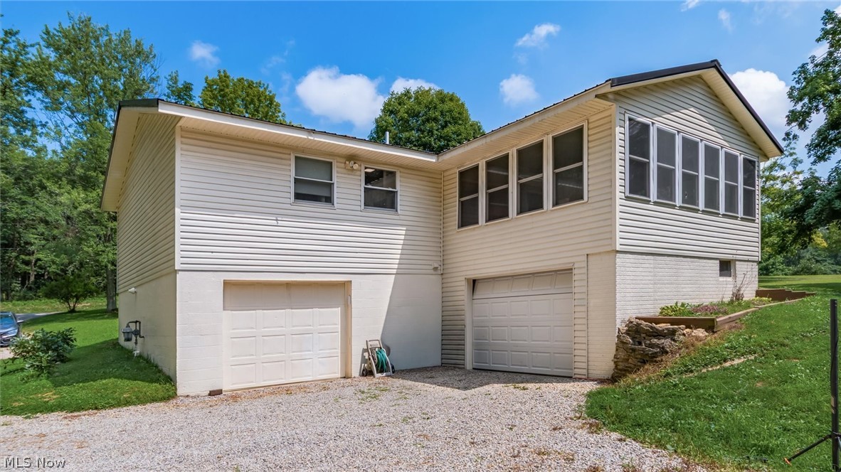4280 Red Bud Road Property Photo 5