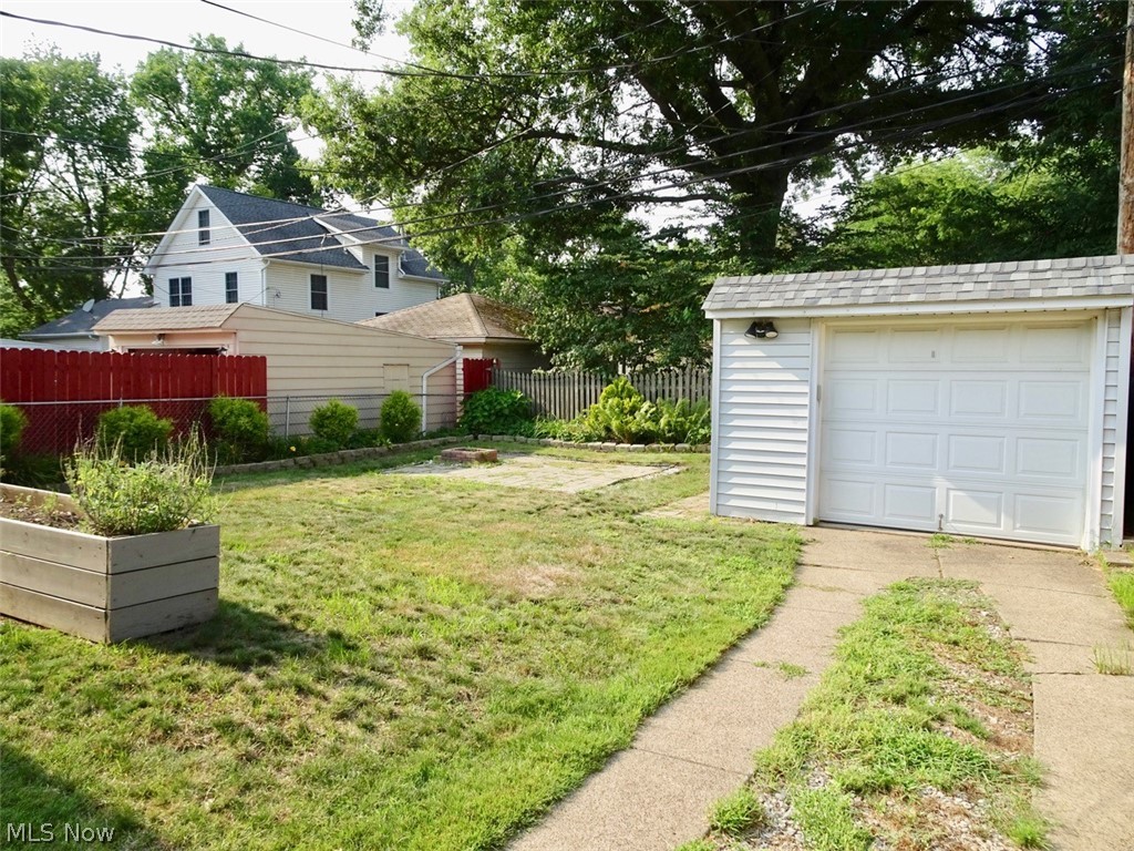 1610 Mayview Avenue Property Photo 4