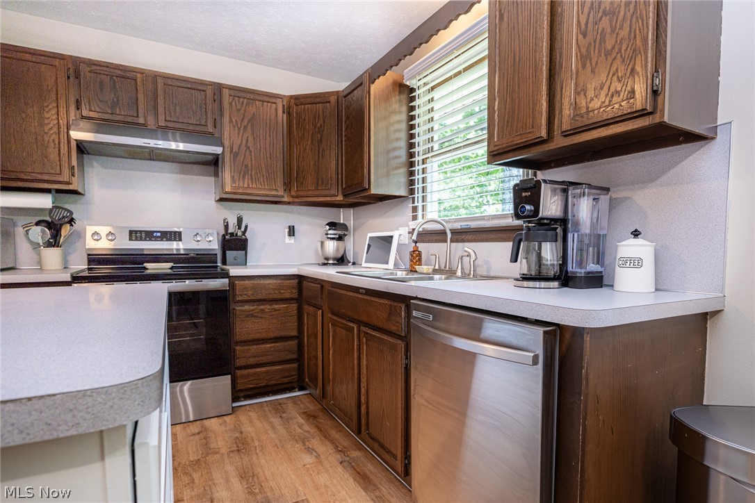 7932 Gause Road Property Photo 5