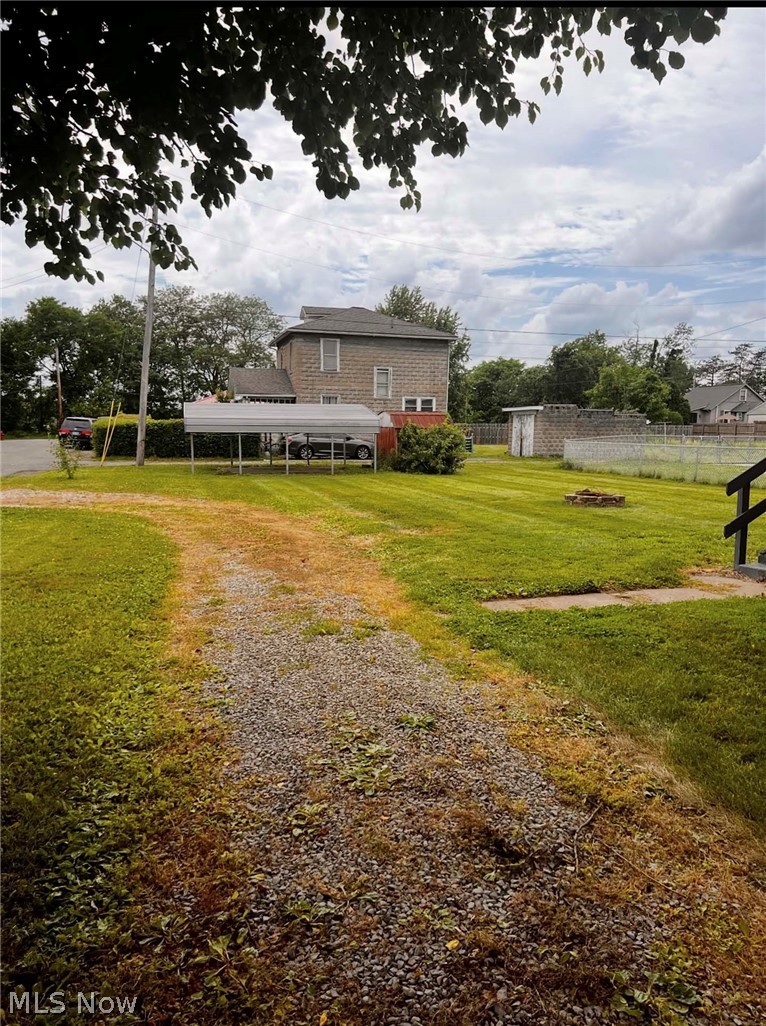 1100 Oak Street Property Photo 3