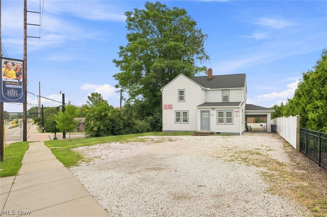 642 E Summit Street Property Photo 1