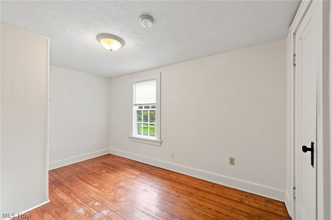 642 E Summit Street Property Photo 28