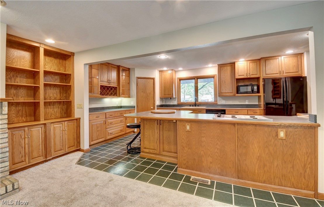 3136 Englewood Drive Property Photo 5