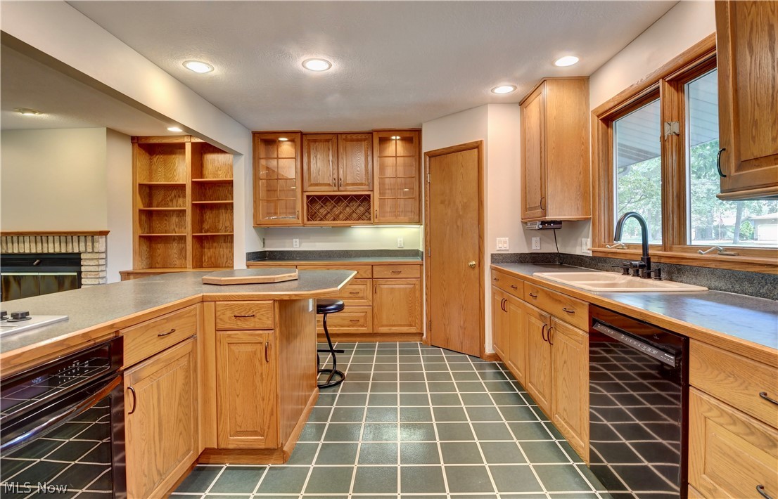 3136 Englewood Drive Property Photo 12
