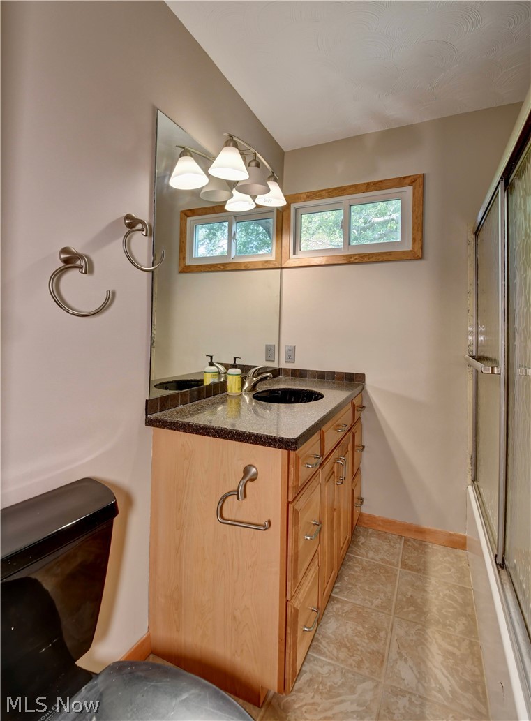 3136 Englewood Drive Property Photo 21