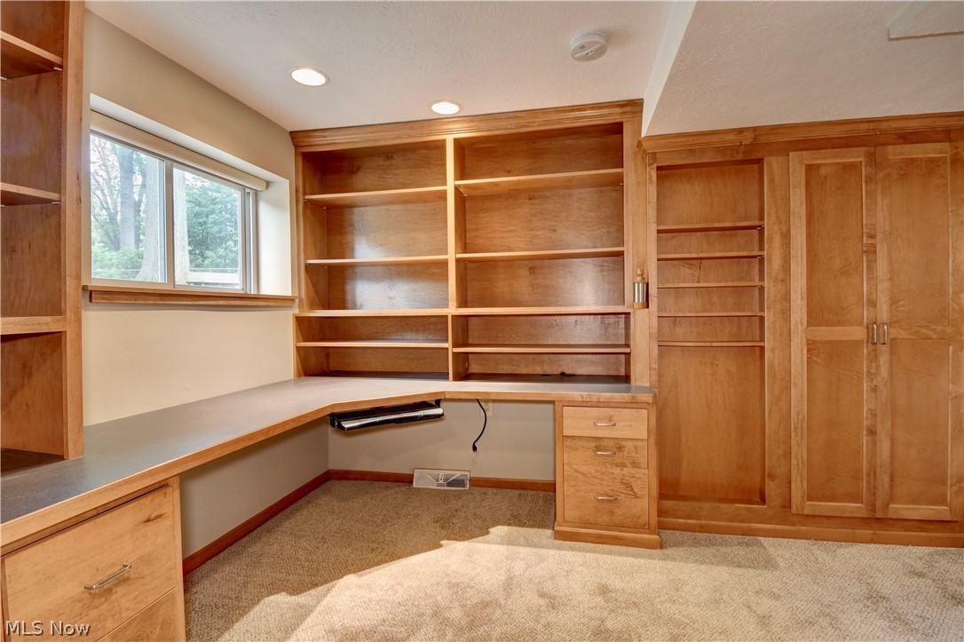 3136 Englewood Drive Property Photo 25
