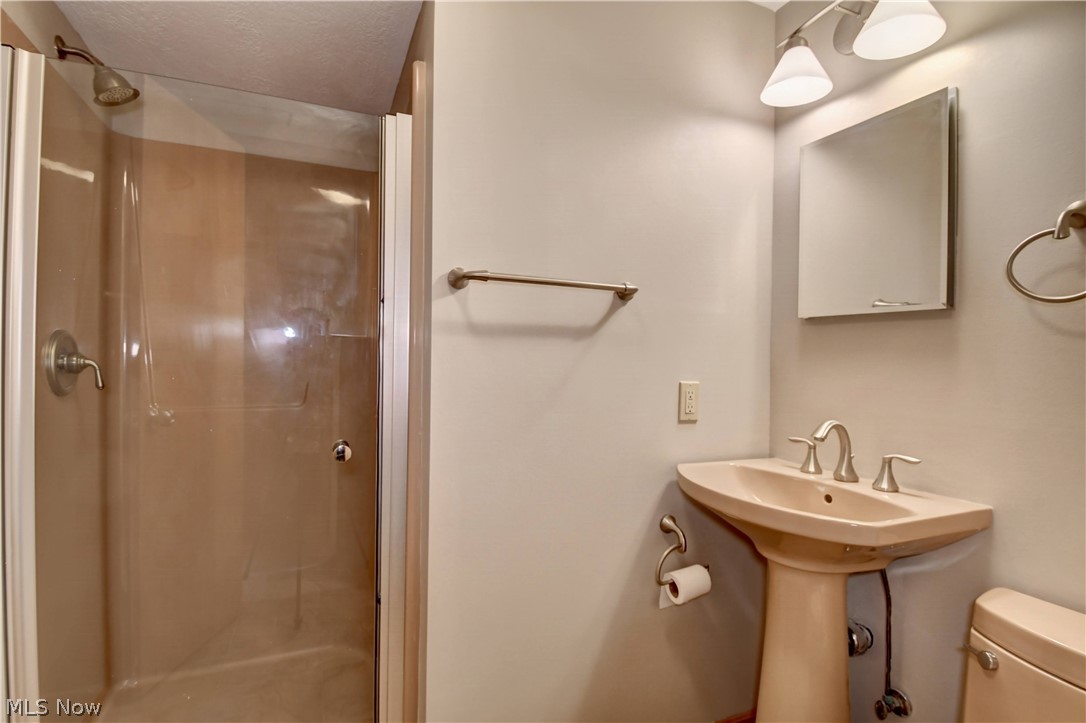 3136 Englewood Drive Property Photo 26