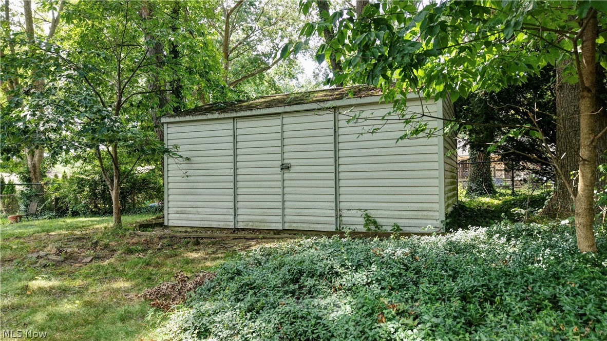 3136 Englewood Drive Property Photo 38