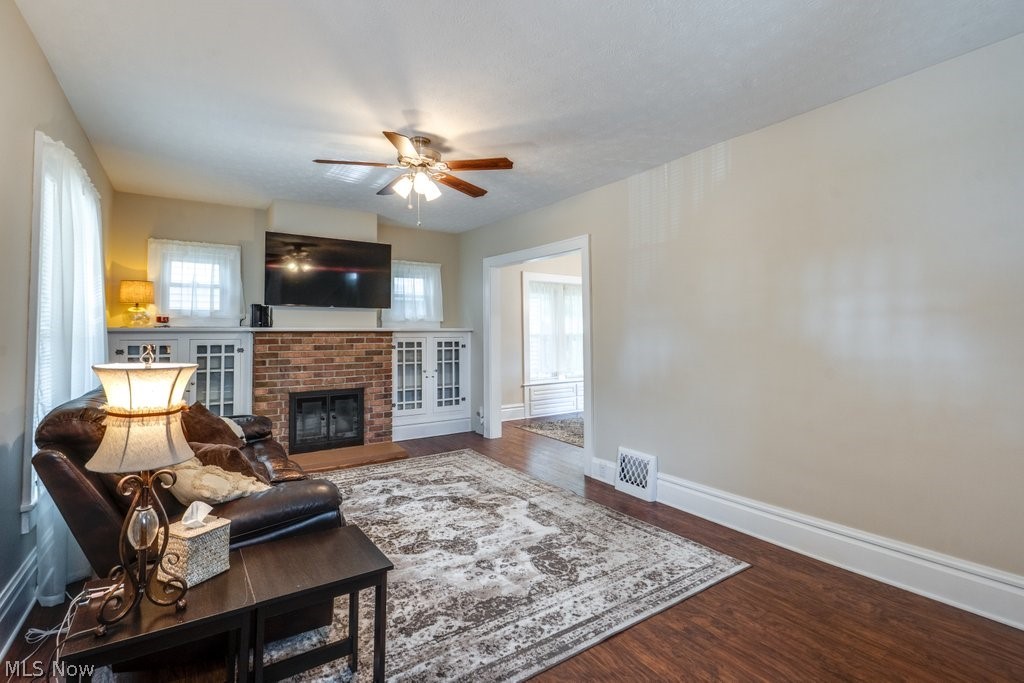 77 Devonshire Drive Property Photo 3