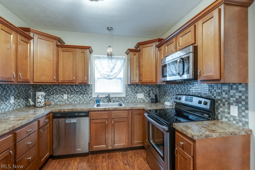 77 Devonshire Drive Property Photo 8