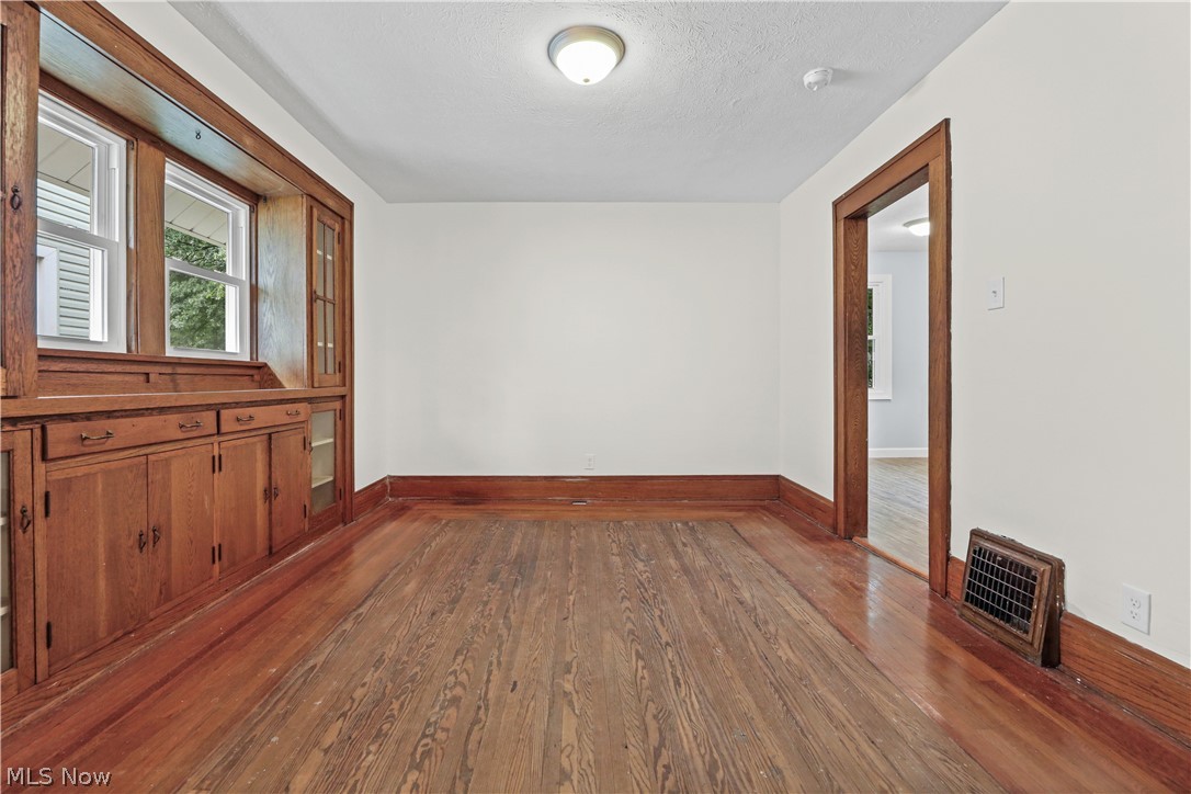 330 Cleveland Street Property Photo 4