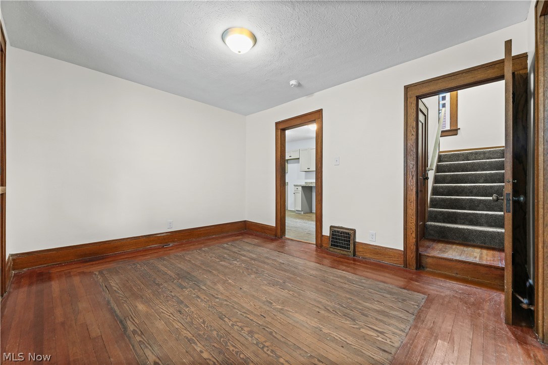 330 Cleveland Street Property Photo 5