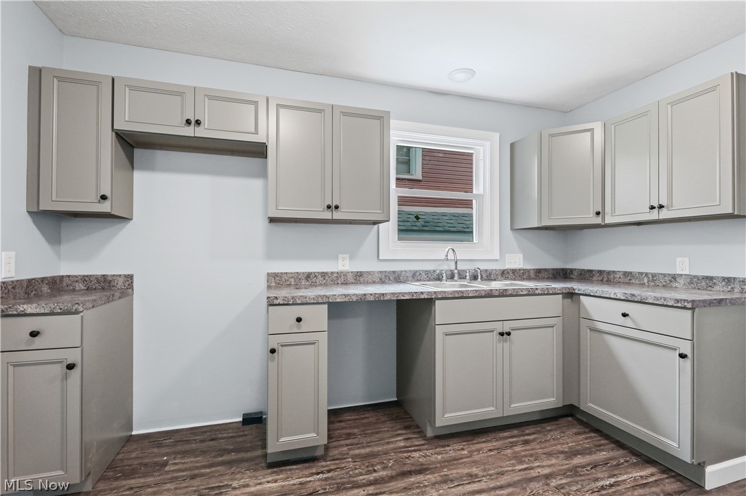 330 Cleveland Street Property Photo 8
