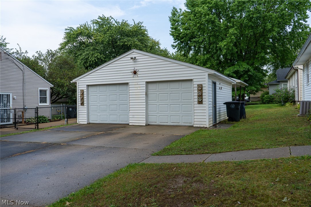 890 Independence Avenue Property Photo 3