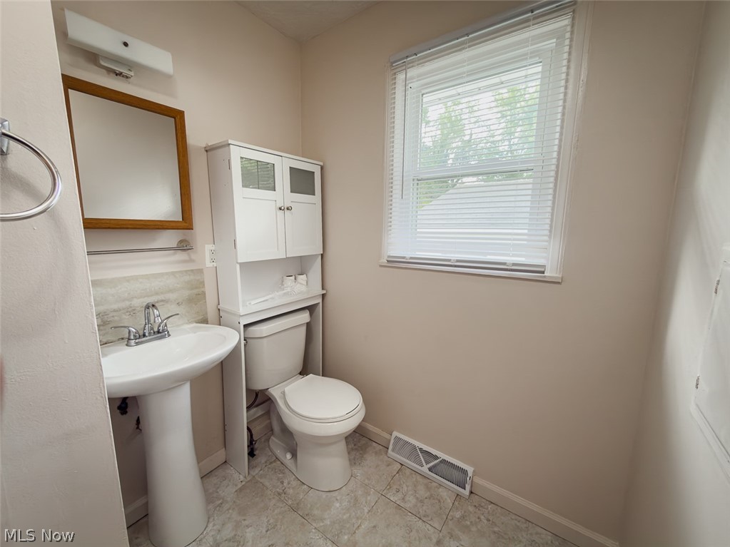 890 Independence Avenue Property Photo 11