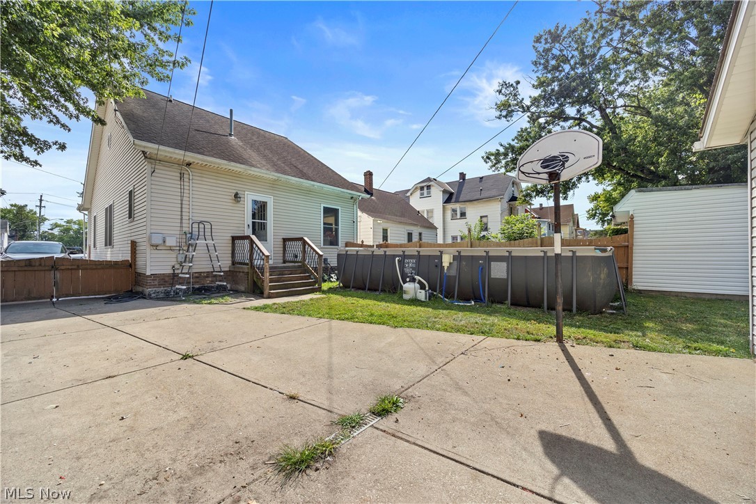 9901 Sladden Avenue Property Photo 6
