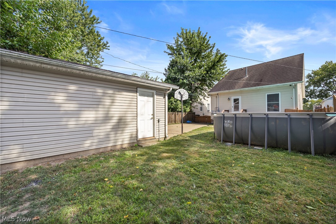 9901 Sladden Avenue Property Photo 7
