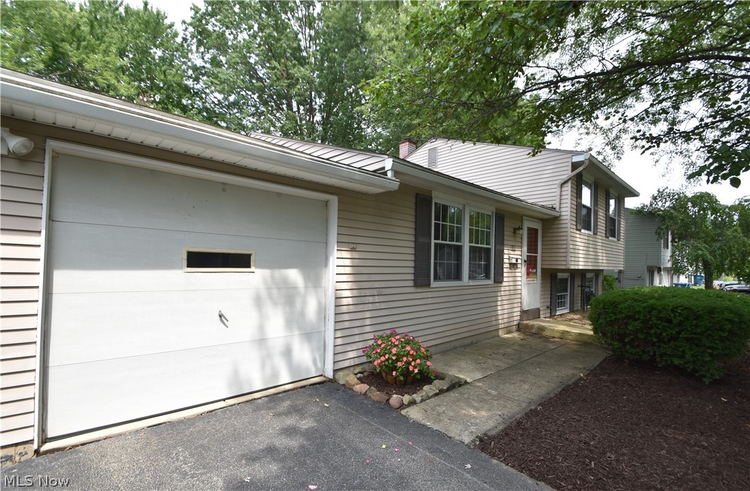 143 Camrose Drive Property Photo 3