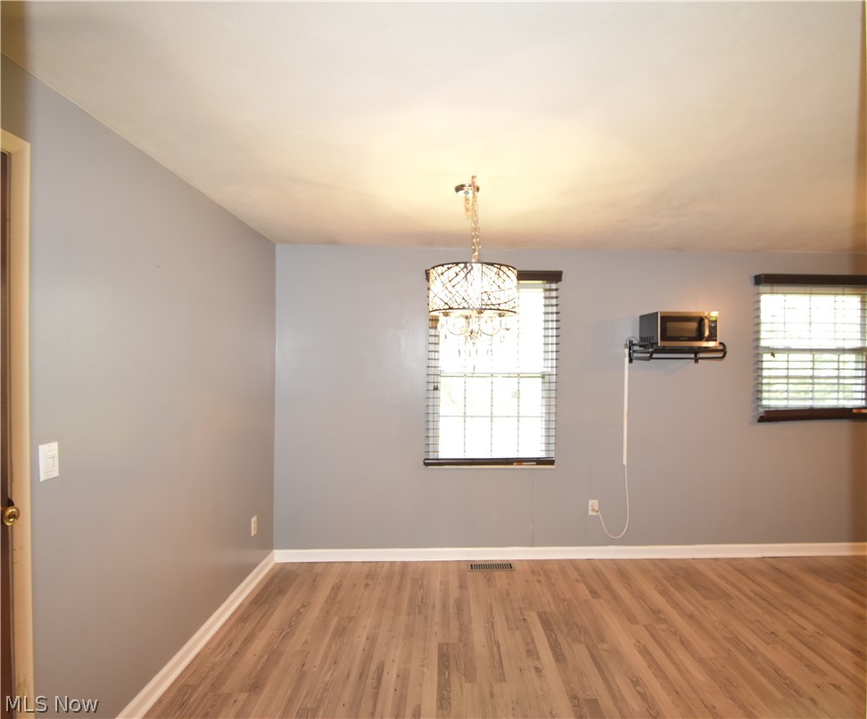 143 Camrose Drive Property Photo 7