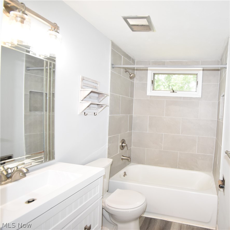 143 Camrose Drive Property Photo 12