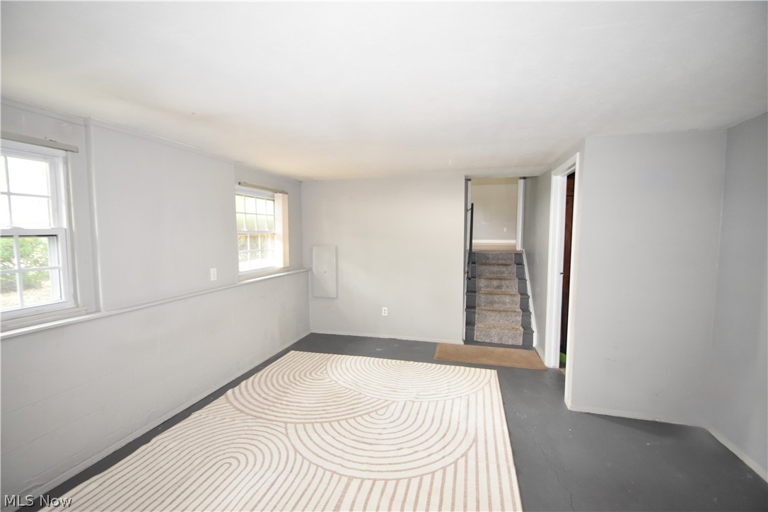 143 Camrose Drive Property Photo 21
