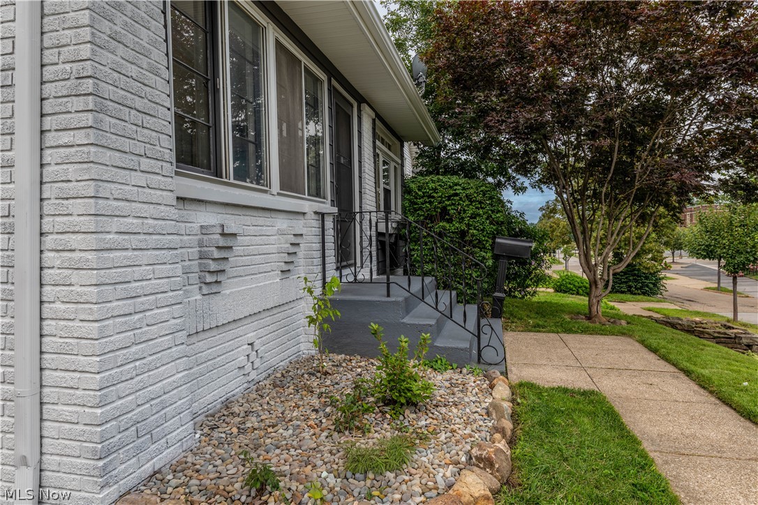 366 Palm Avenue Property Photo 2