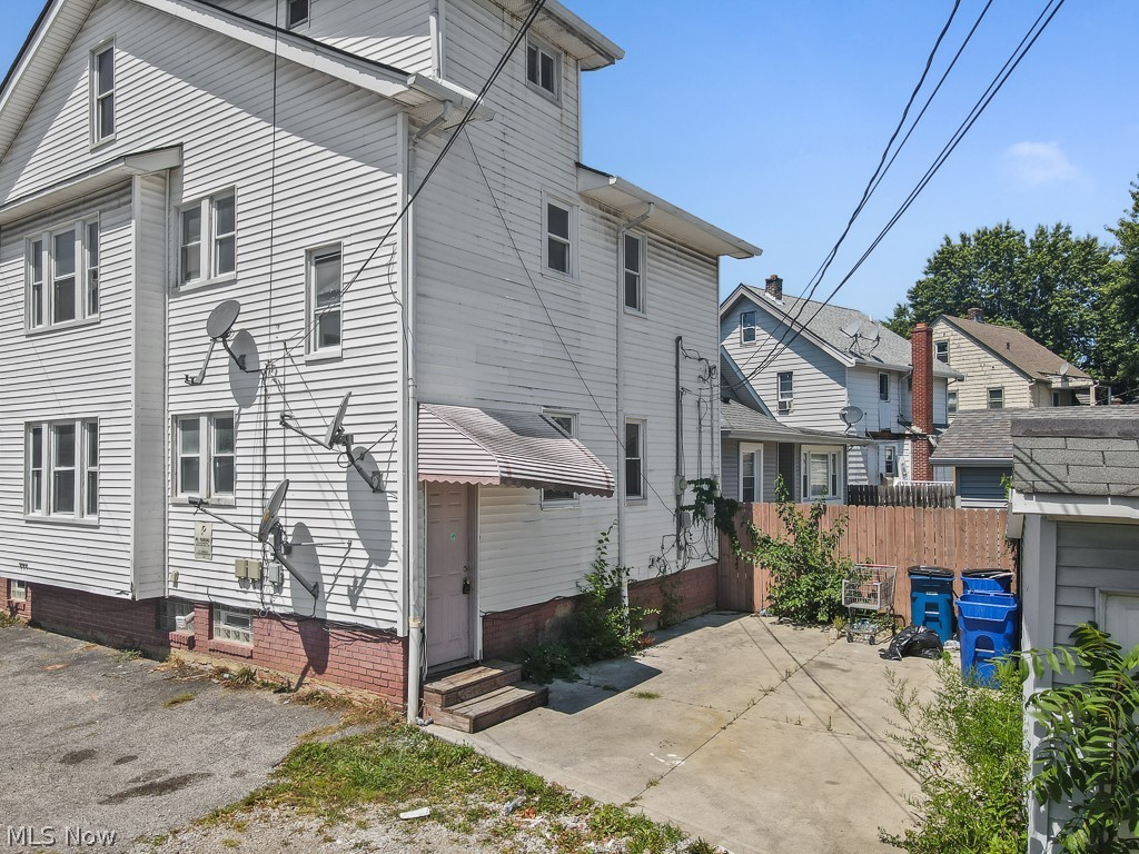 3477 Berea Road Property Photo 4