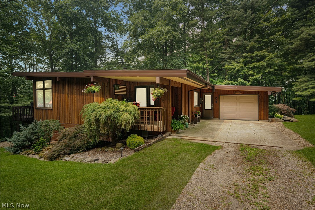 14953 Doylestown Road Property Photo 1