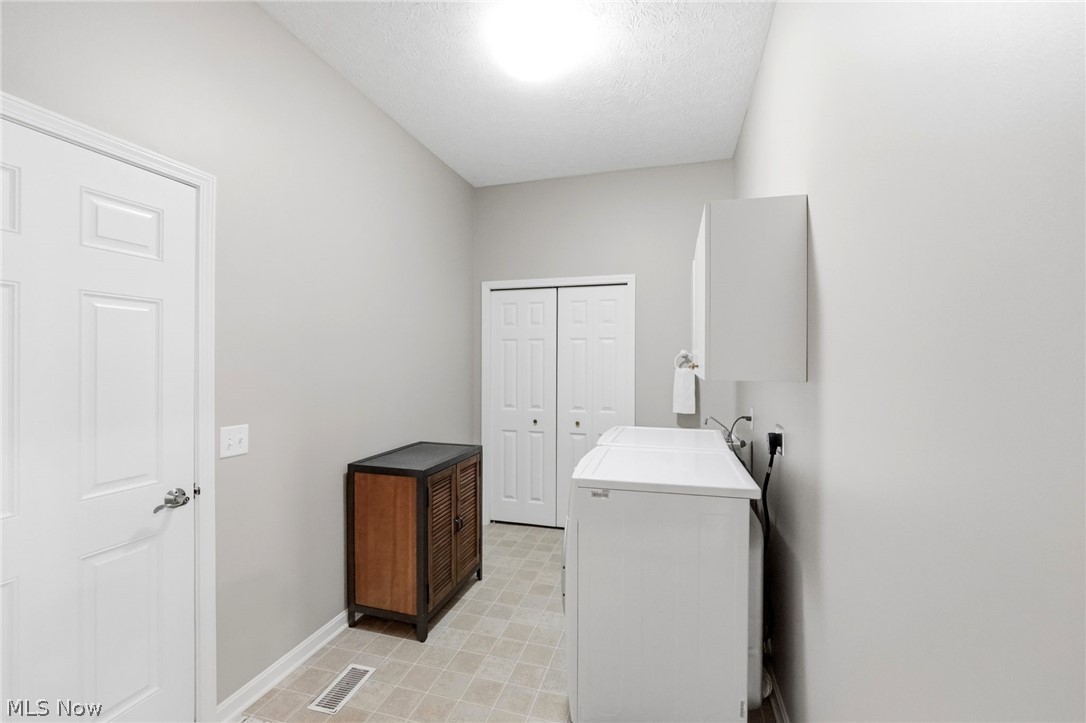 333 Waterside Drive Property Photo 34