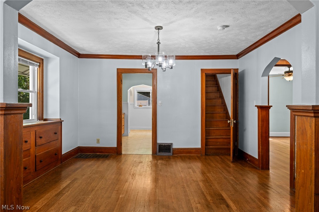 2318 Mogadore Road Property Photo 6