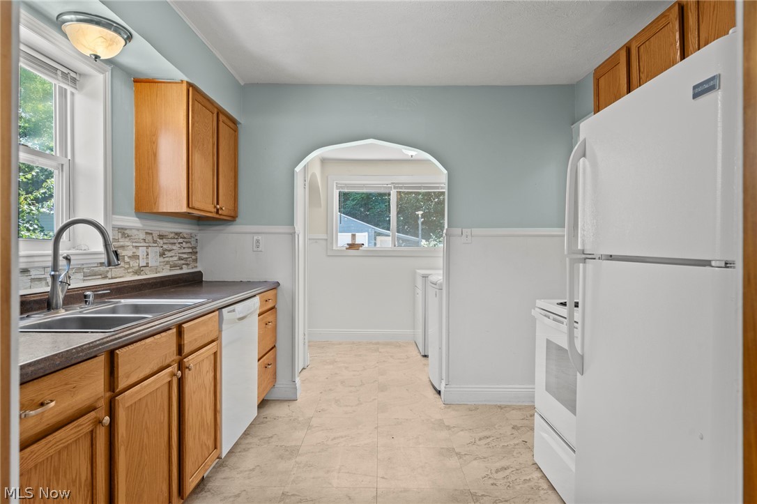 2318 Mogadore Road Property Photo 12