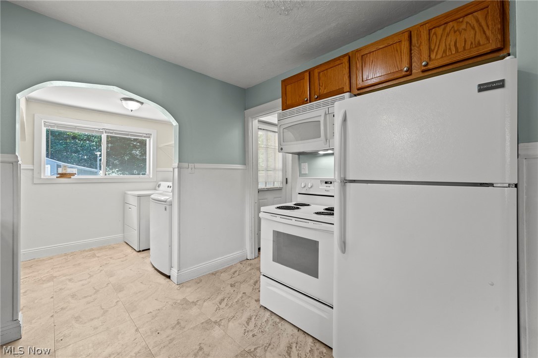 2318 Mogadore Road Property Photo 14