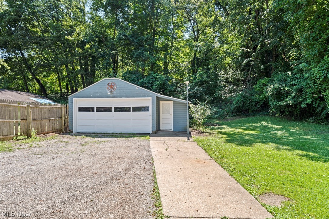 2318 Mogadore Road Property Photo 30
