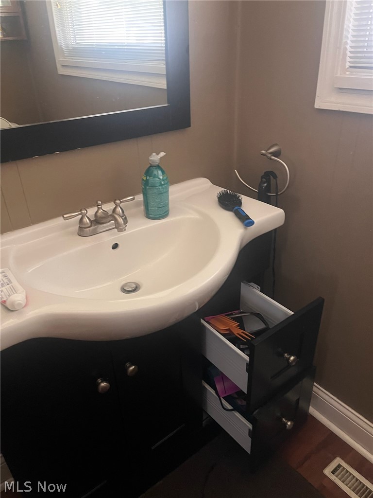 1000 Beacon Street Property Photo 20