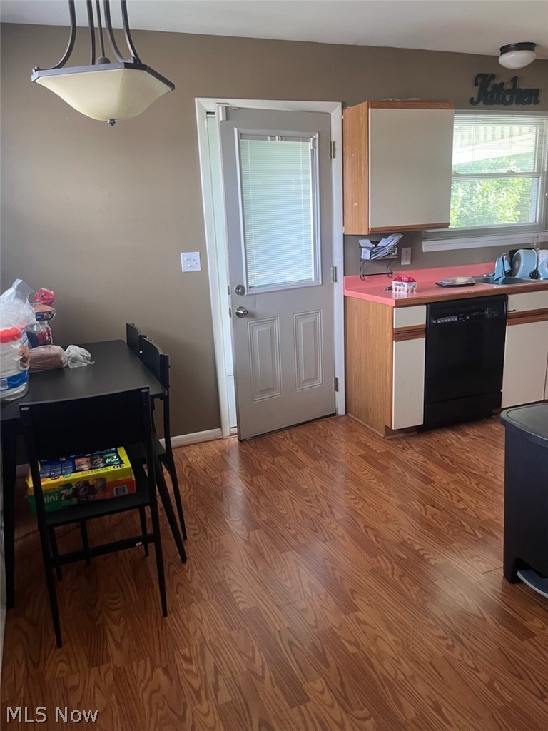 1000 Beacon Street Property Photo 22