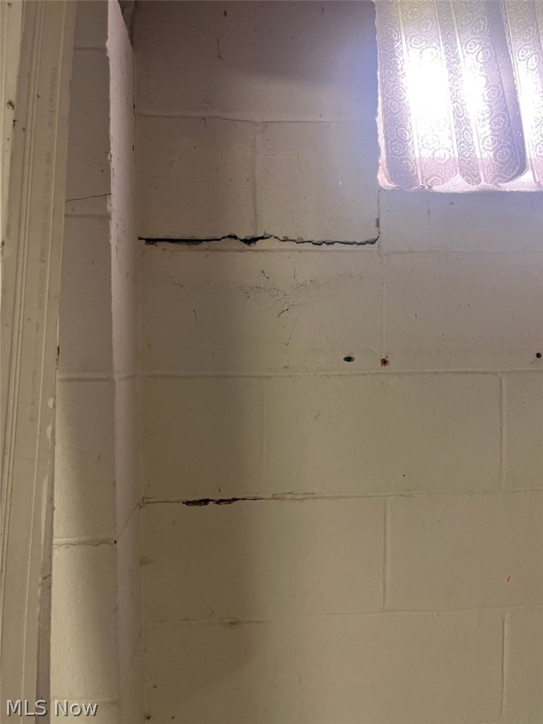 1000 Beacon Street Property Photo 33