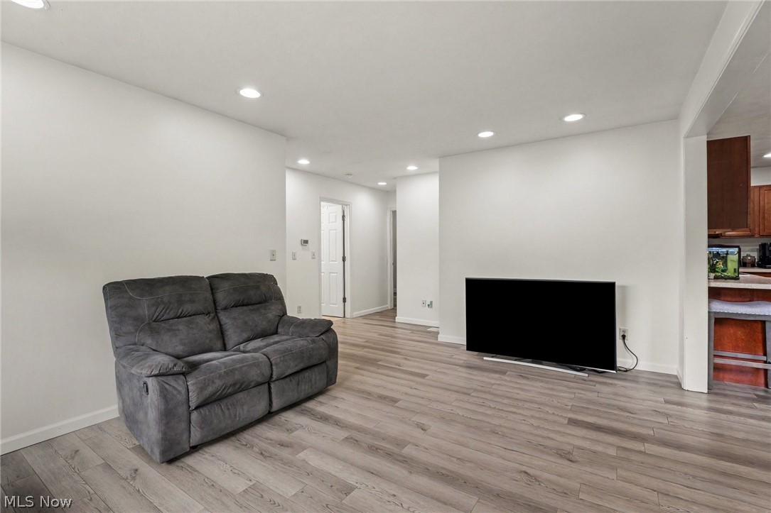 1313 E 29 Street Property Photo 9