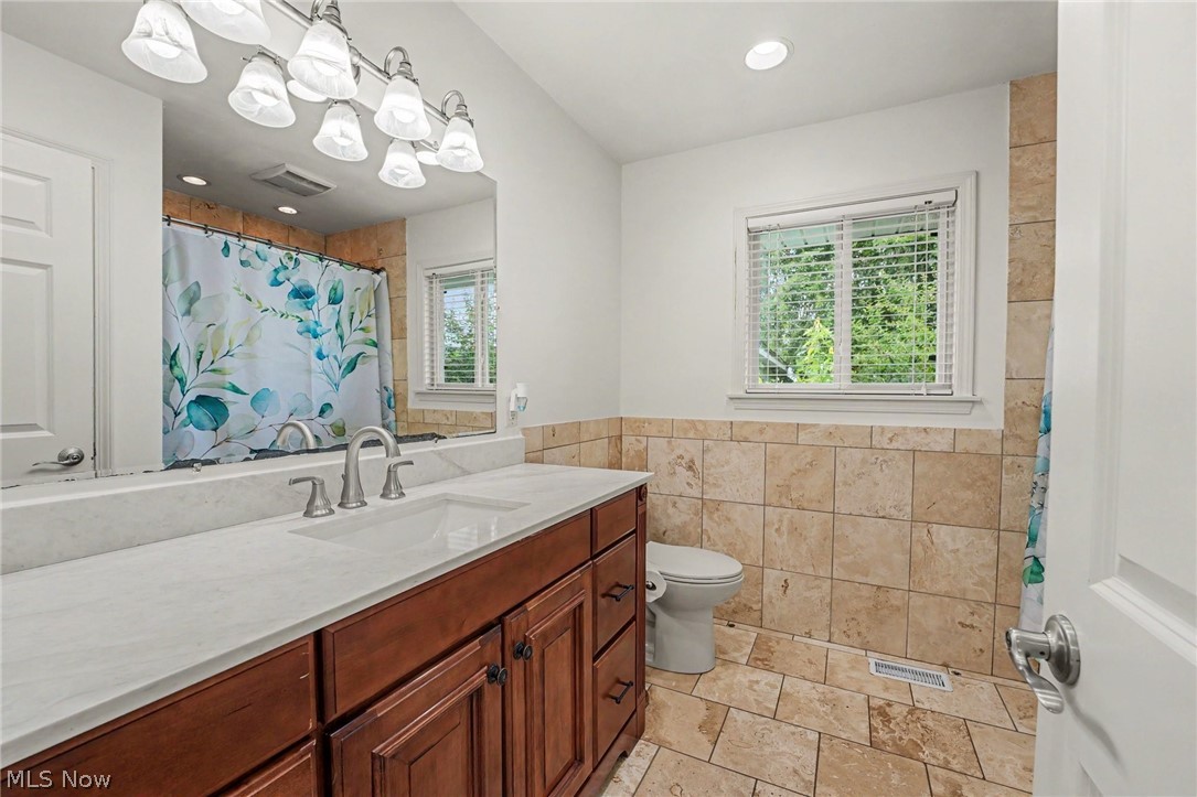 1313 E 29 Street Property Photo 15