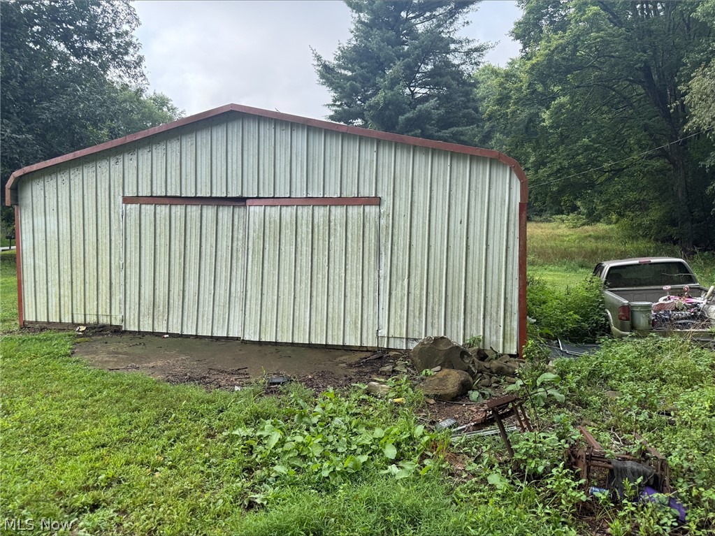 1027 Township Road 3475 Property Photo 6