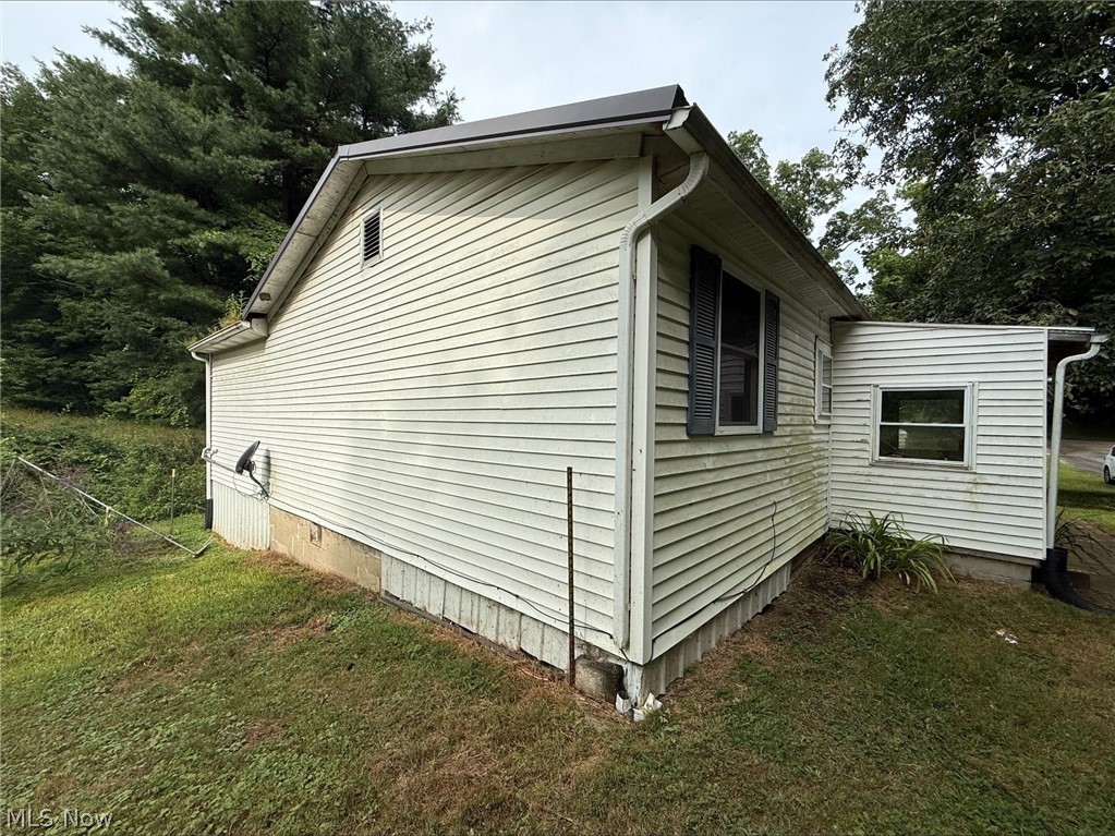 1027 Township Road 3475 Property Photo 8