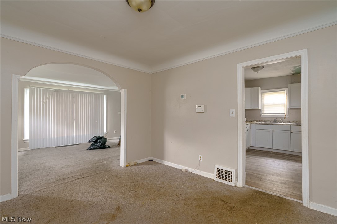 4212 E 147th Street Property Photo 4
