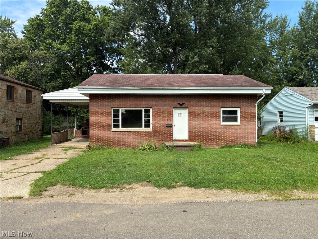 315 Gnau Avenue Sw Property Photo 1
