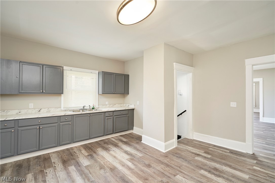 9100 Miles Avenue Property Photo 6