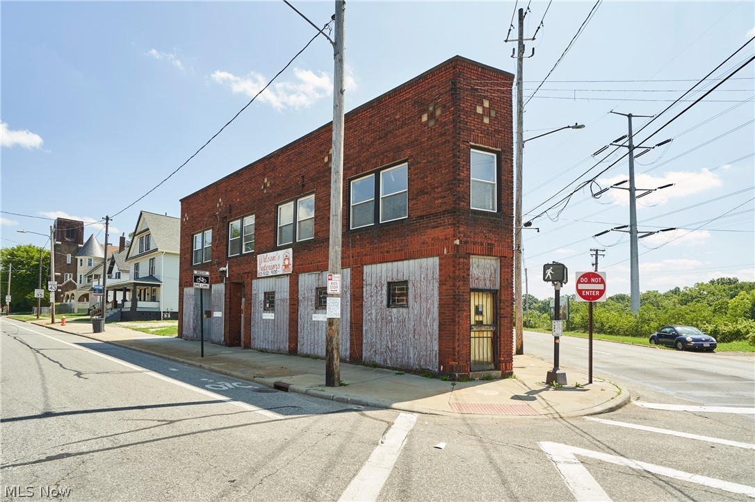 9100 Miles Avenue Property Photo 32