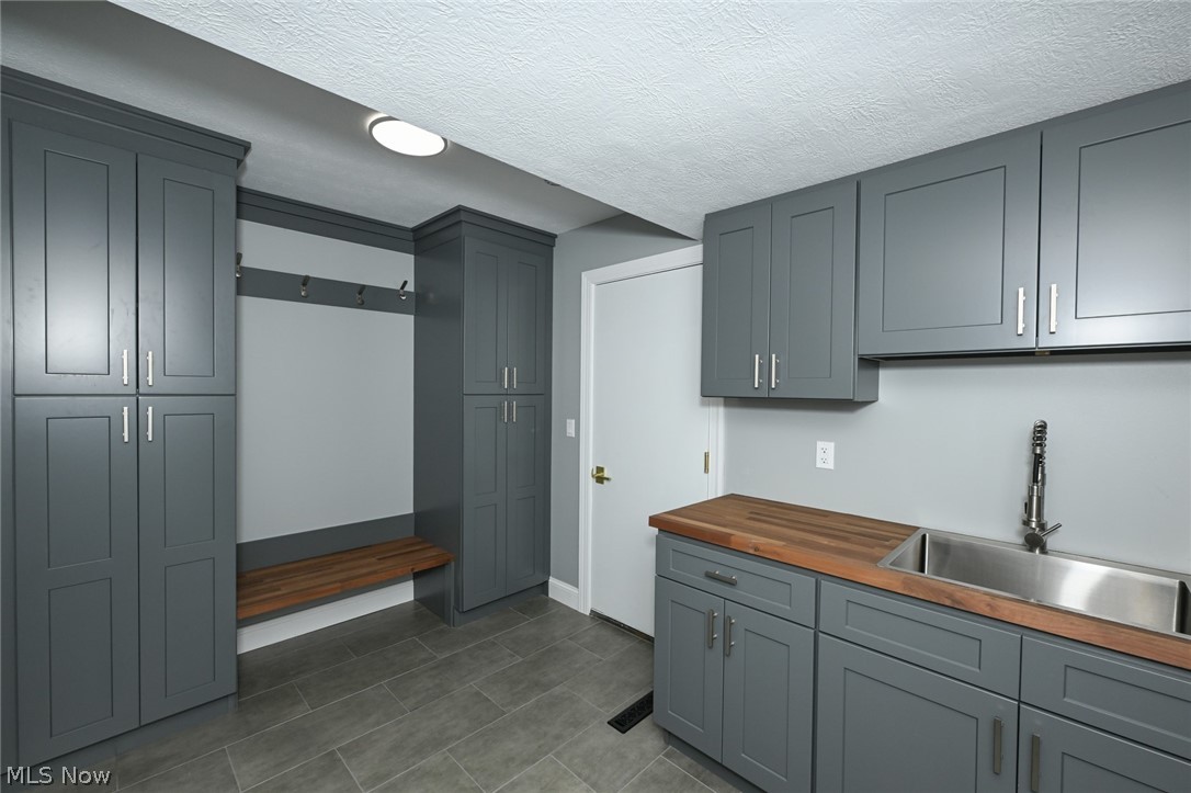 6567 Queens Way Property Photo 34