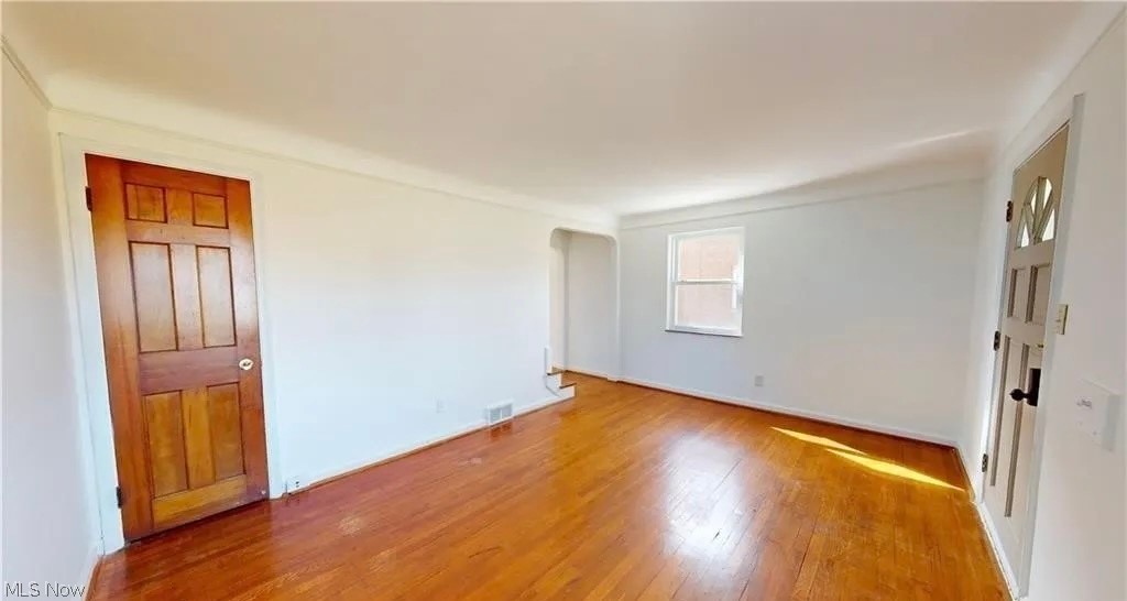 20460 Lakeshore Boulevard Property Photo 12