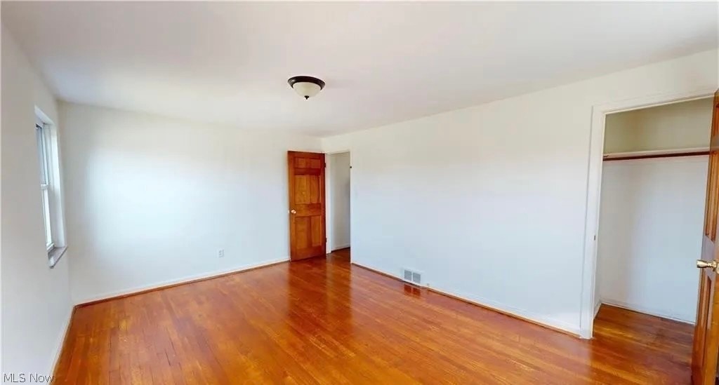 20460 Lakeshore Boulevard Property Photo 14