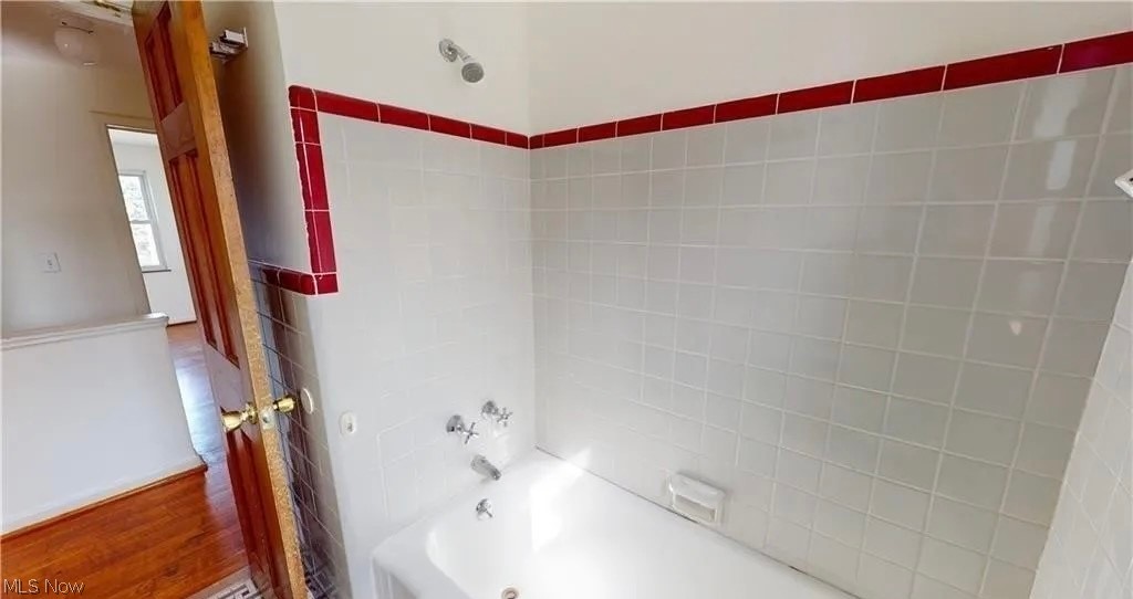 20460 Lakeshore Boulevard Property Photo 15