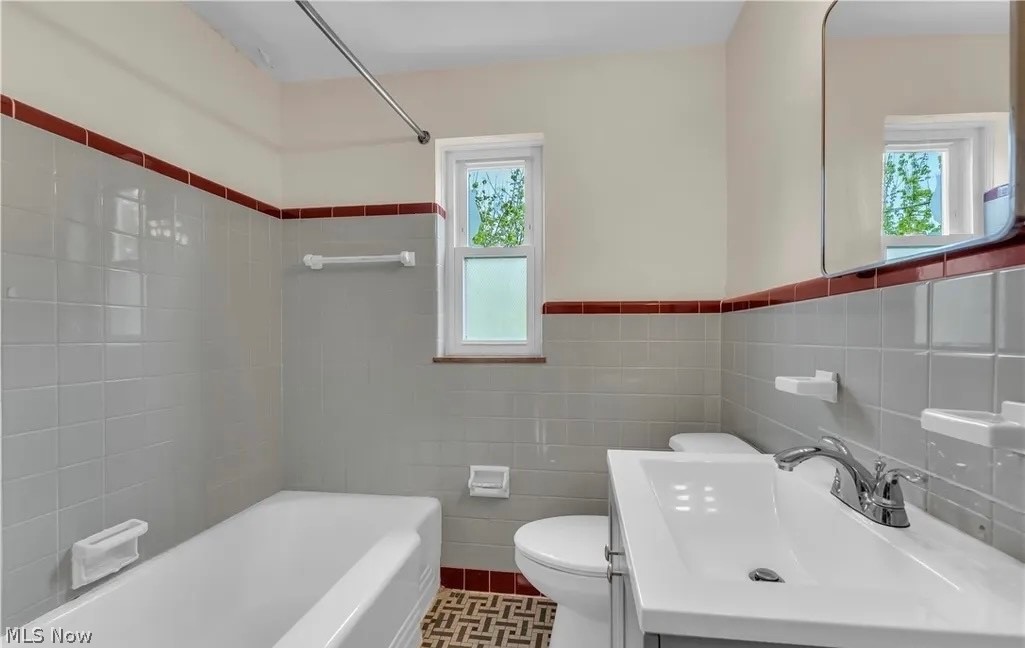 20460 Lakeshore Boulevard Property Photo 17