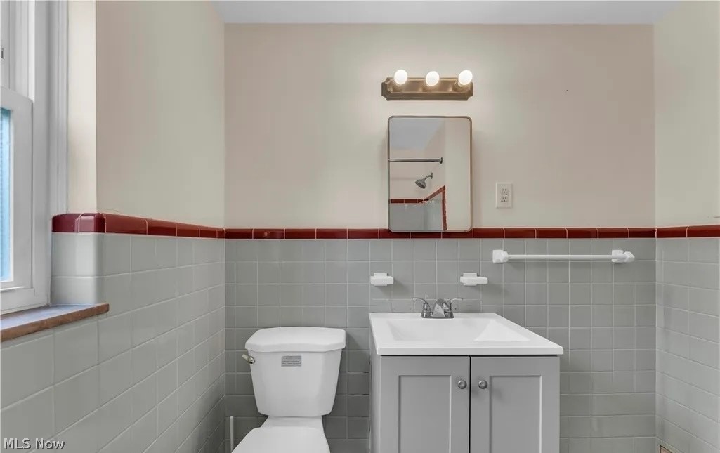 20460 Lakeshore Boulevard Property Photo 18
